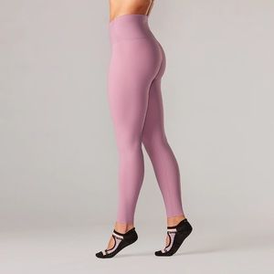 Tavi Noir NWT Wisteria Purple High Waist Legging - SPRING 22